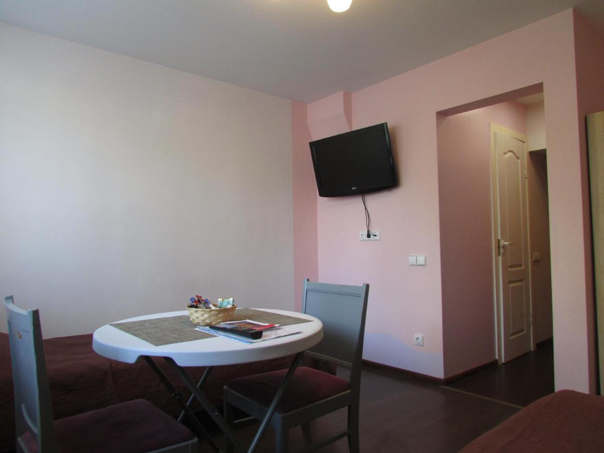 Tomik Appartement Liepāja Buitenkant foto